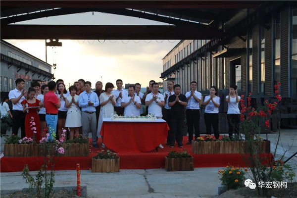 维多利亚老品牌vic(集团)官方网站