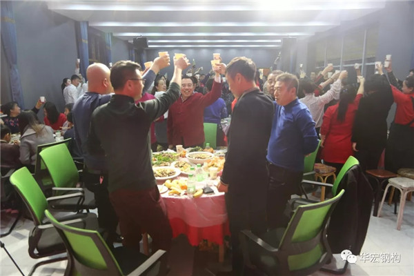 维多利亚老品牌vic(集团)官方网站