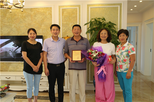 维多利亚老品牌vic(集团)官方网站