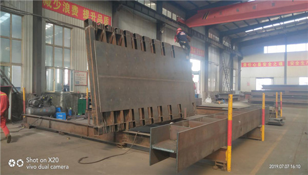 维多利亚老品牌vic(集团)官方网站