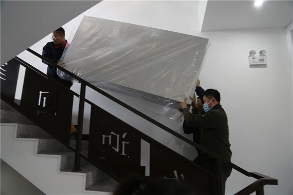 维多利亚老品牌vic(集团)官方网站