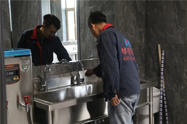 维多利亚老品牌vic(集团)官方网站