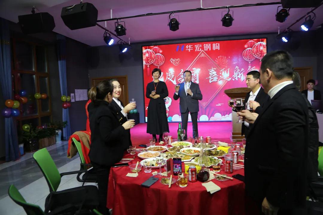 维多利亚老品牌vic(集团)官方网站