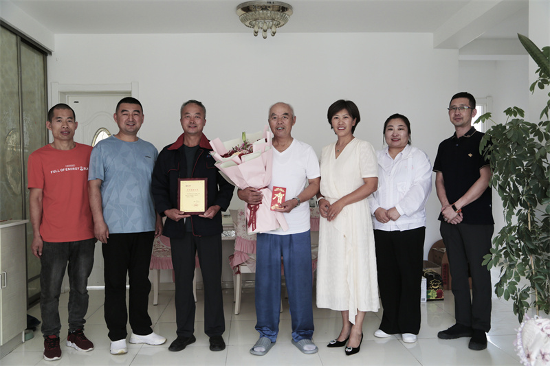 维多利亚老品牌vic(集团)官方网站